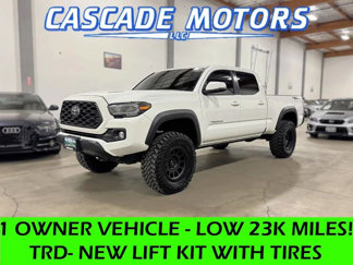Used 2023 Toyota Tacoma TRD Off-Road image 1