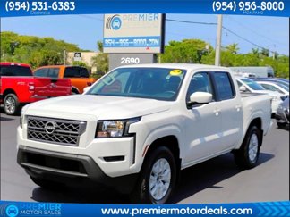 Used 2022 Nissan Frontier SV image 1