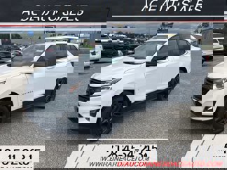 Used 2021 Chevrolet Equinox LT image 1