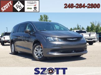 Used 2023 Chrysler Voyager LX image 1