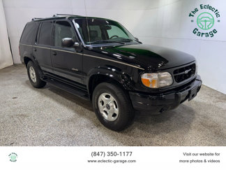 Used 2000 Ford Explorer Limited image 1