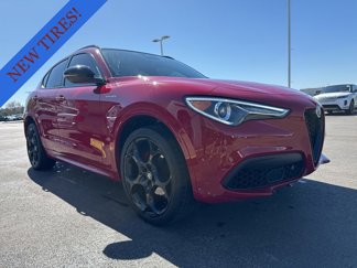 Used 2022 Alfa Romeo Stelvio Veloce image 1