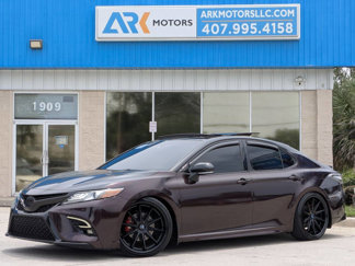 Used 2018 Toyota Camry XSE image 1