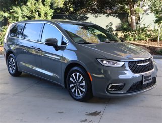 New 2023 Chrysler Pacifica Touring-L image 1