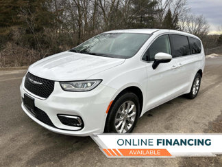 Used 2023 Chrysler Pacifica Touring-L image 1