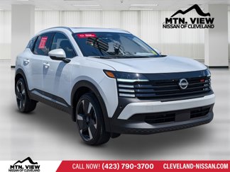 Used 2025 Nissan Kicks SR w/ SR Premium Package image 1