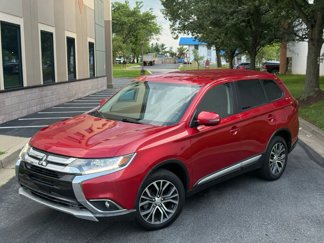 Used 2018 Mitsubishi Outlander SE image 1