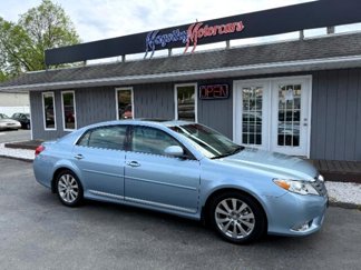 Used 2011 Toyota Avalon Limited image 1