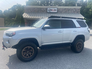 Used 2020 Toyota 4Runner SR5 image 1