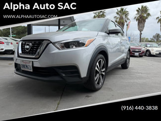 Used 2019 Nissan Kicks SV image 1