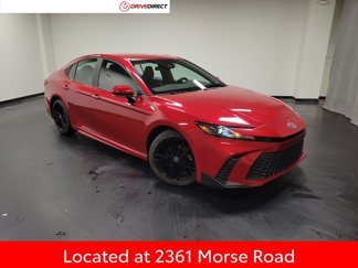Used 2025 Toyota Camry XLE image 1
