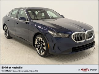 New 2026 BMW i5 eDrive40 w/ Premium Package image 1
