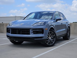 Certified 2025 Porsche Cayenne image 1