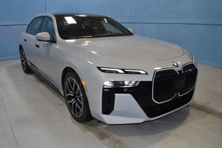 New 2025 BMW 740i xDrive image 1