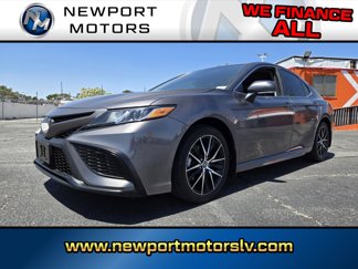 Used 2023 Toyota Camry SE image 1