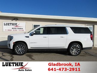 Used 2021 GMC Yukon XL Denali w/ Denali Premium Package image 1
