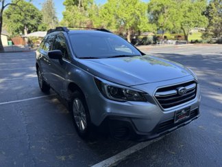 Used 2018 Subaru Outback 2.5i image 1