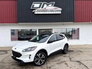 Used 2022 Ford Escape SEL image 1
