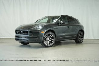Used 2024 Porsche Macan image 1