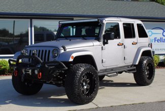 Used 2016 Jeep Wrangler Unlimited Sahara image 1