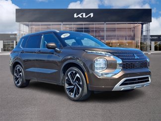 Used 2022 Mitsubishi Outlander SEL image 1