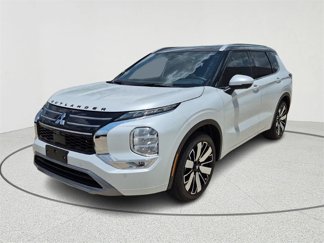 New 2025 Mitsubishi Outlander SEL image 1