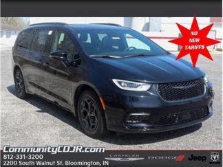 New 2025 Chrysler Pacifica Premium image 1