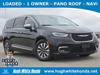 Used 2023 Chrysler Pacifica Limited video 1