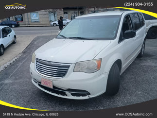 Used 2012 Chrysler Town & Country Touring w/ Entertainment Group #1 image 1