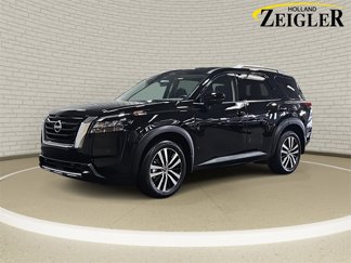 New 2025 Nissan Pathfinder Platinum image 1