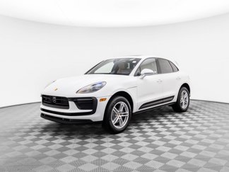 Certified 2025 Porsche Macan image 1