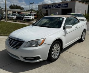 Used 2011 Chrysler 200 Touring image 1