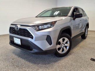 Used 2022 Toyota RAV4 LE image 1