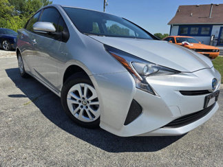 Used 2017 Toyota Prius Two image 1