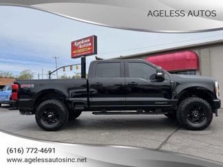 Used 2023 Ford F250 XLT image 1