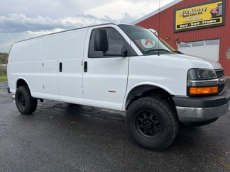 Used 2016 Chevrolet Express 3500 Extended image 1