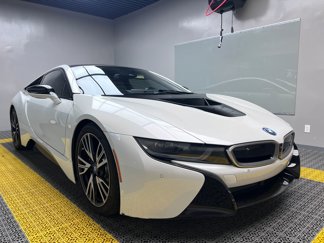 Used 2015 BMW i8 image 1