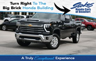 Used 2025 Chevrolet Silverado 2500 LTZ w/ LTZ Convenience Package image 1