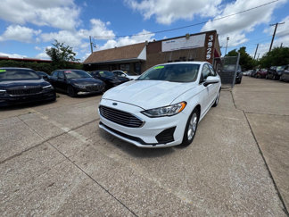 Used 2020 Ford Fusion SE image 1