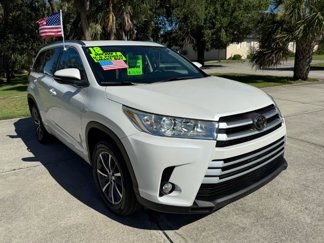 Used 2018 Toyota Highlander XLE image 1