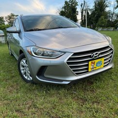 Used 2017 Hyundai Elantra SE image 1