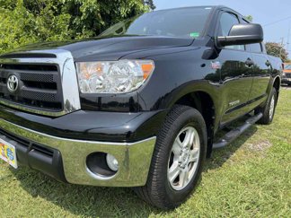 Used 2012 Toyota Tundra 4x4 CrewMax image 1