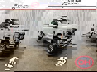 New 2025 Ford F350 XLT w/ FX4 Off-Road Package image 1