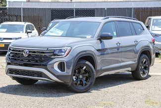 New 2025 Volkswagen Atlas Peak Edition SE image 1