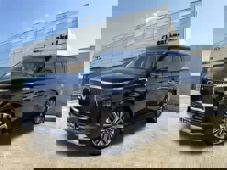 New 2025 INFINITI QX80 Luxe image 1