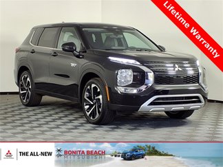 New 2025 Mitsubishi Outlander SE image 1
