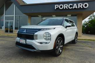 New 2025 Mitsubishi Outlander SE image 1