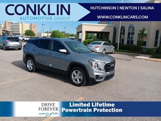 Used 2024 GMC Terrain SLE image 1
