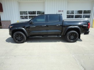 Used 2023 Chevrolet Colorado Trail Boss w/ Technology Package image 1