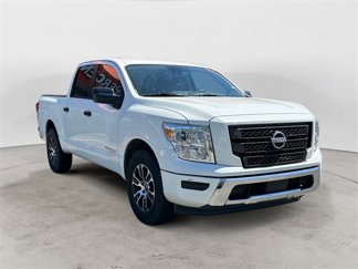 Used 2023 Nissan Titan SV image 1